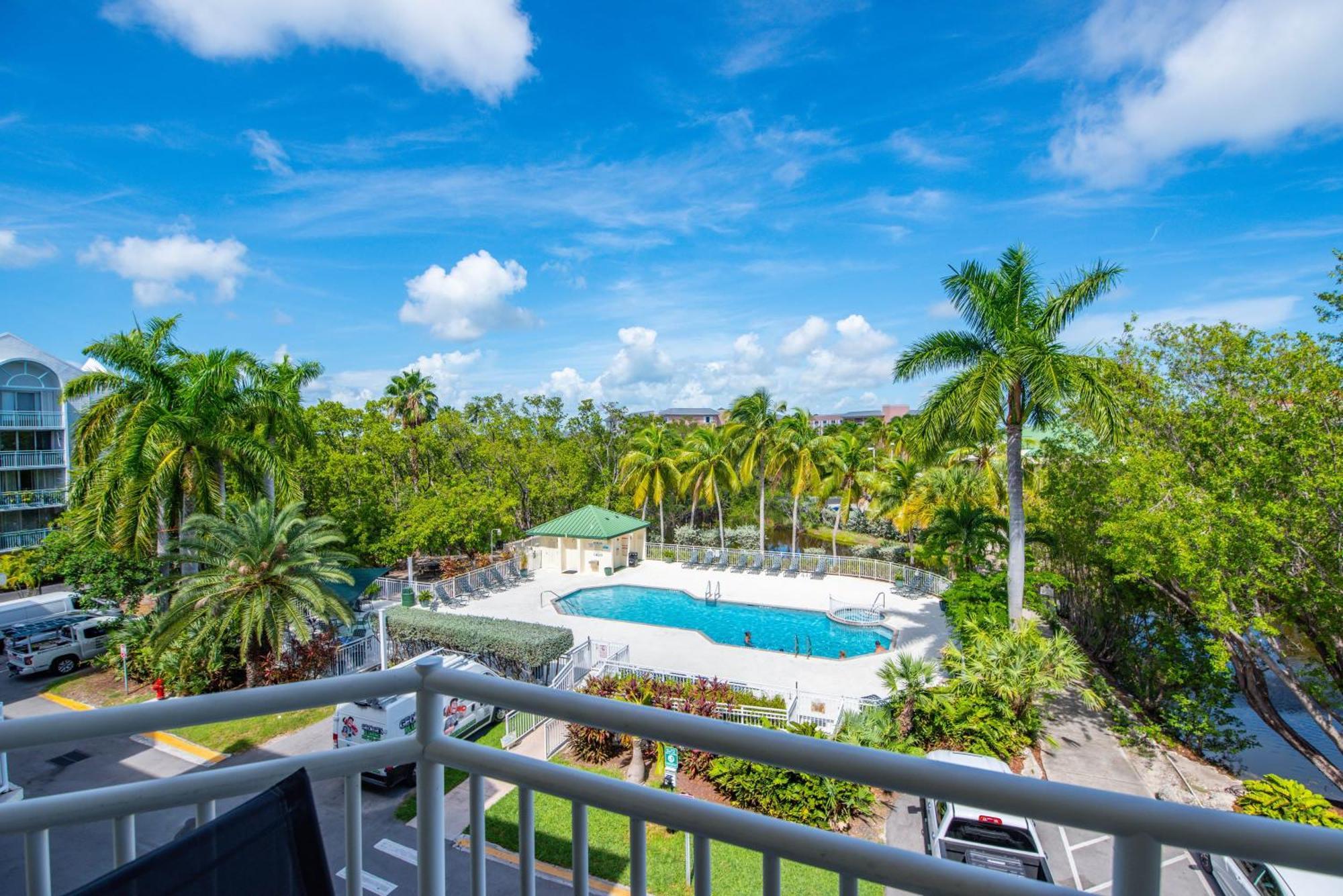 Ferienhaus The Barbados -bright W Pool *